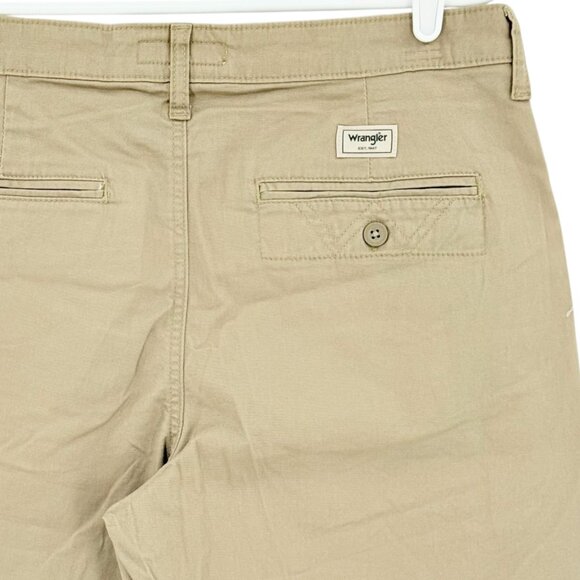 Wrangler Men's Five Star Premium Stretch Regular Fit Tan Shorts Size 32x7 NWT - Picture 4 of 11